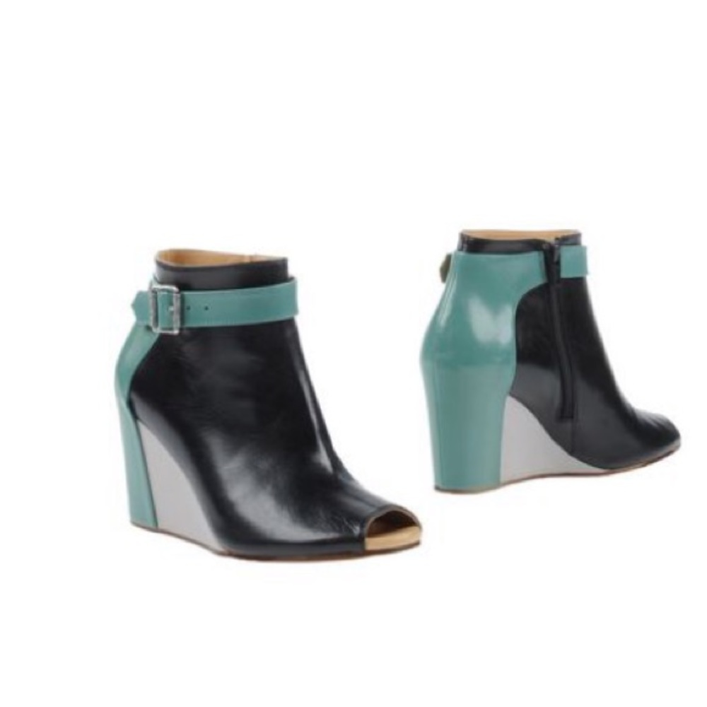 MM6 by Maison  Margiela Booties leather